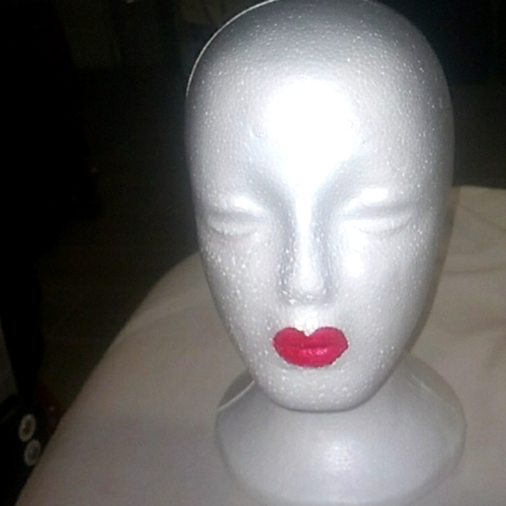Mannequin head